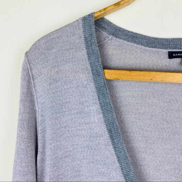 Banana Republic || 100% Merino Wool Cardigan; M - Picture 4 of 10